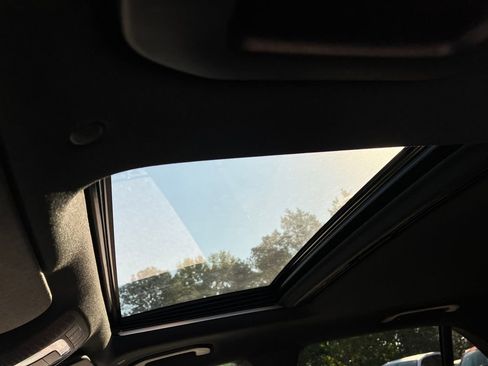 Used 2025 Mercedes-Benz GLE 350 4MATIC image 14