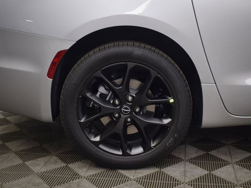 New 2026 Chrysler Pacifica Limited w/ S Appearance Package image 11