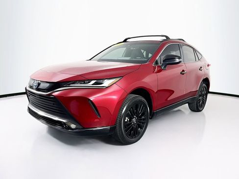 Used 2024 Toyota Venza Nightshade image 3