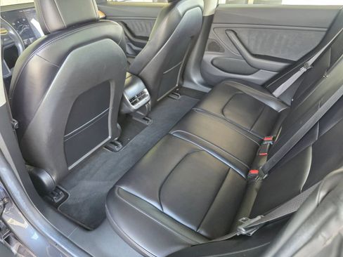 Used 2018 Tesla Model 3 Mid Range RWD image 33