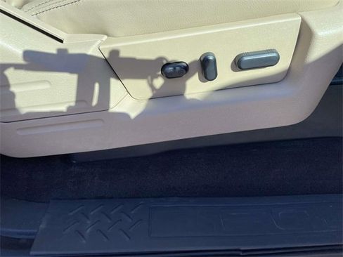 Used 2013 Ford F150 Lariat w/ Luxury Equipment Group image 31