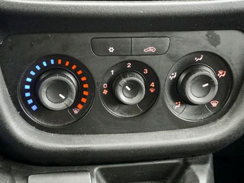 Used 2021 RAM ProMaster City Tradesman w/ Window Group 09 image 13