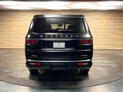 Used 2023 Jeep Wagoneer L Series III w/ Premium Group I AWD/4WD image 22
