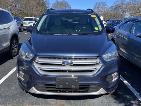 Used 2018 Ford Escape SEL image 2
