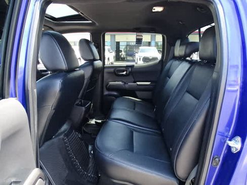 Certified 2023 Toyota Tacoma TRD Off-Road w/ TRD Premium Off Road Package AWD/4WD image 21
