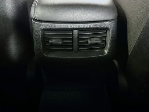 Used 2019 Dodge Challenger SXT RWD image 29