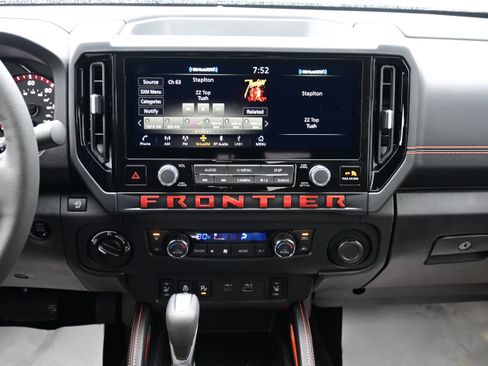 New 2026 Nissan Frontier PRO-4X w/ Pro-4x Convenience Package image 18