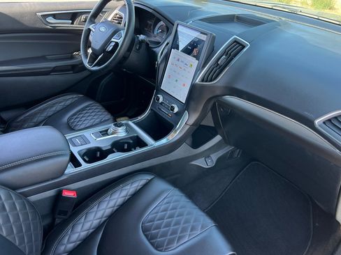 Used 2024 Ford Edge Titanium image 13