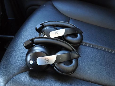 Used 2010 Mercedes-Benz GL 450 4MATIC image 18