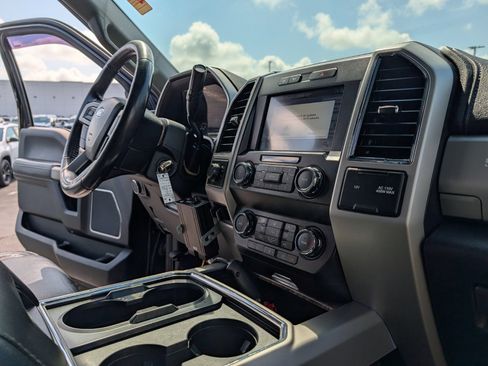 Used 2019 Ford F350 Lariat AWD/4WD image 24