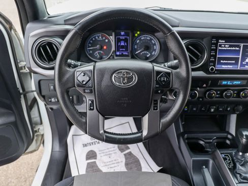 Used 2021 Toyota Tacoma TRD Sport w/ Technology Package image 34