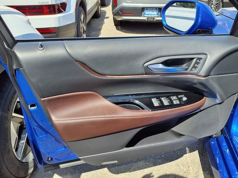 Used 2021 Toyota Mirai RWD image 12