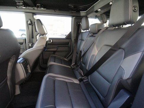 New 2025 Ford Bronco Outer Banks image 30