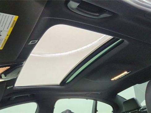 Used 2021 BMW 530e image 58