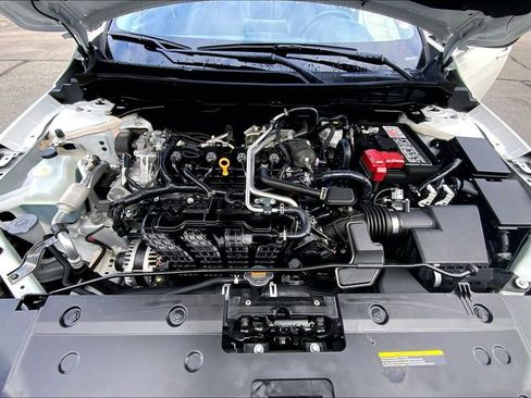 Used 2025 Nissan Altima 2.5 SR image 20