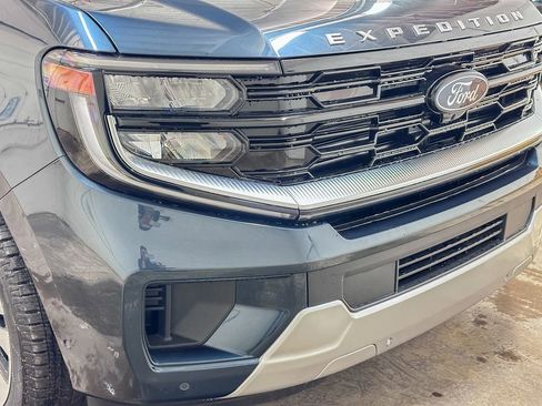 New 2025 Ford Expedition Max Platinum w/ Driver's Package AWD/4WD image 12