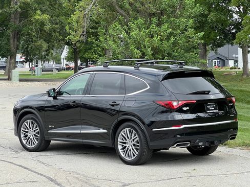 Used 2022 Acura MDX SH-AWD w/ Advance Package image 3