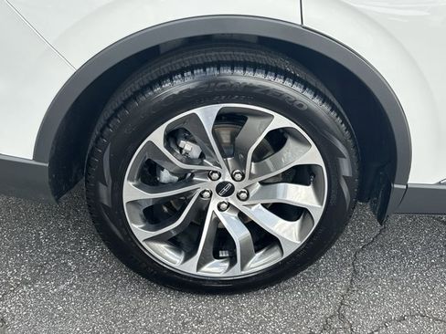 Used 2025 Lincoln Aviator Premiere image 21