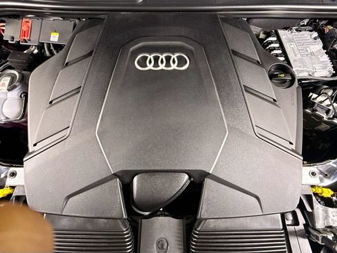 Used 2026 Audi Q7 3.0T Premium w/ Convenience Plus Package AWD/4WD image 23