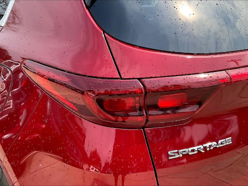 Used 2021 Kia Sportage LX AWD/4WD image 23