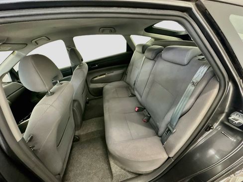 Used 2007 Toyota Prius w/ Pkg 2 FWD image 28