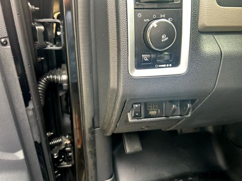 Used 2012 RAM 2500 Big Horn image 15