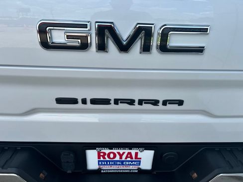 Used 2023 GMC Sierra 1500 SLT w/ SLT Premium Package RWD image 30