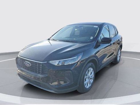 Certified 2023 Ford Escape Active w/ Tech Pack #2 image 2