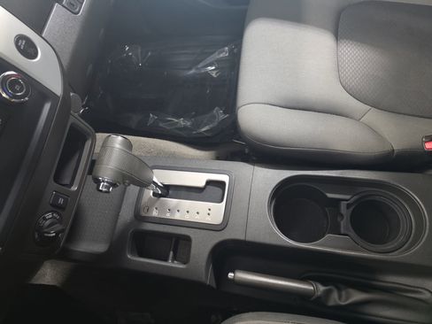 Used 2010 Nissan Xterra S AWD/4WD image 21