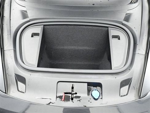 Used 2023 Porsche Taycan 4S image 22