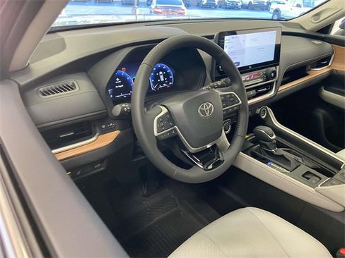 Used 2026 Toyota Grand Highlander Limited image 13