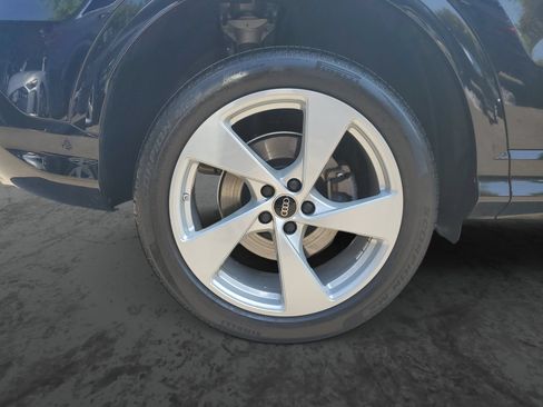 Used 2025 Audi Q5 Premium w/ Premium Plus AWD/4WD image 5