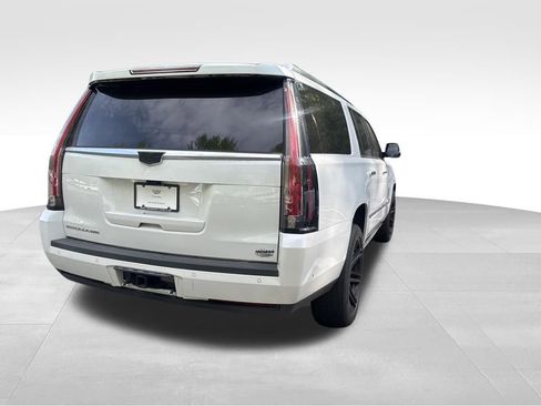Used 2020 Cadillac Escalade ESV Premium Luxury RWD image 15