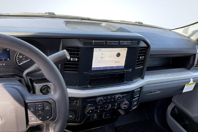 Used 2024 Ford F450 XL w/ XL Chrome Package RWD image 7