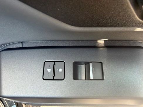 Used 2026 Toyota RAV4 XSE AWD/4WD image 32