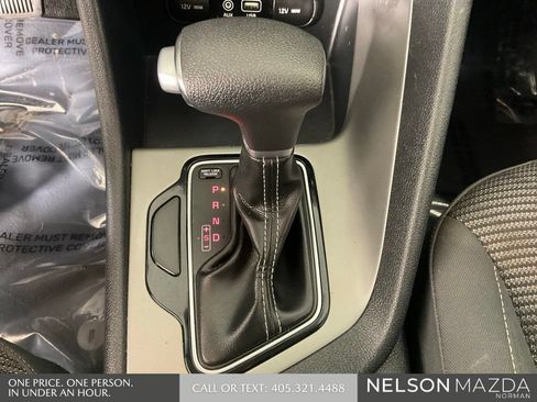 Used 2017 Kia Niro FE FWD image 36