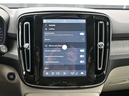 New 2026 Volvo XC40 B5 Ultra w/ Protection Package Premier image 18