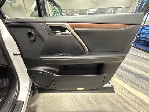 Used 2021 Lexus RX 350L Premium w/ Premium Package image 40