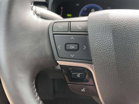 Used 2025 Toyota Camry LE w/ Convenience Package FWD image 24