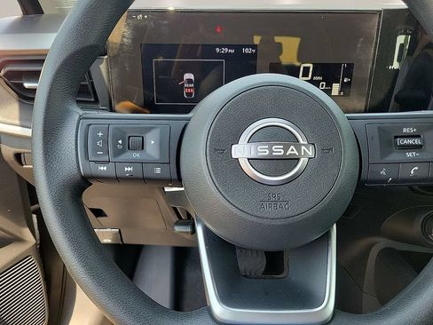 Used 2025 Nissan Kicks S AWD/4WD image 18