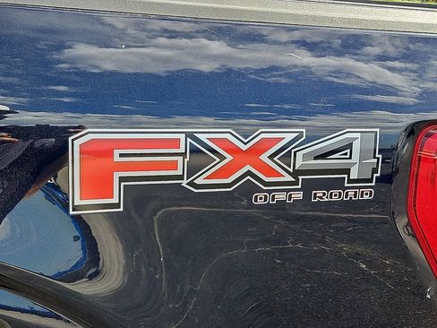 Used 2022 Ford F150 Lariat w/ FX4 Off-Road Package AWD/4WD image 15
