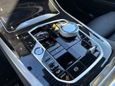 New 2026 BMW X5 xDrive50e w/ Executive Package image 37