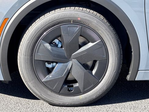 New 2026 Toyota Prius Plug-In Hybrid image 33