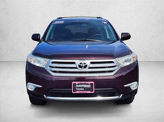 Used 2011 Toyota Highlander SE w/ Tow Pkg FWD video 2