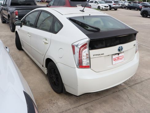 Used 2014 Toyota Prius Three FWD image 5
