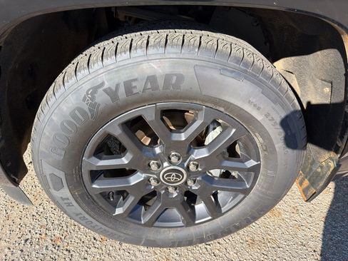 Used 2023 Toyota Sequoia Platinum image 25