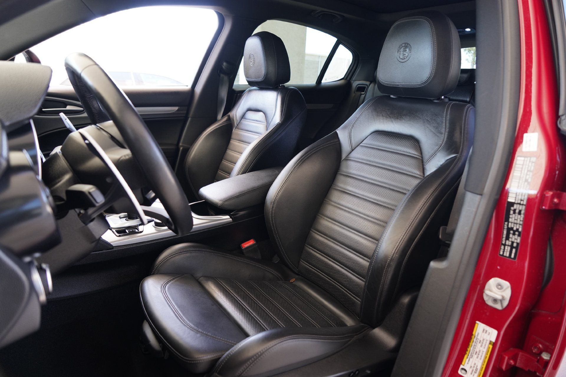 Used 2023 Alfa Romeo Stelvio Veloce AWD/4WD image 13