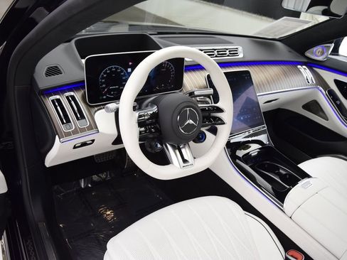 Used 2025 Mercedes-Benz S 63 AMG S image 23