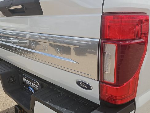 Used 2020 Ford F250 Platinum w/ FX4 Off-Road Package AWD/4WD image 15