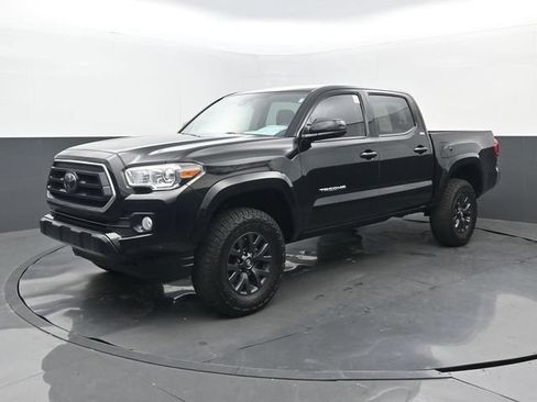 Used 2021 Toyota Tacoma SR5 RWD image 25